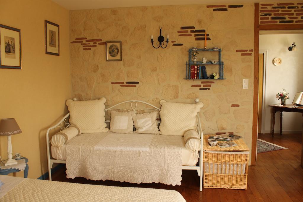 Mouchan Maison D'Hotes Las Baillargues De Haut الغرفة الصورة