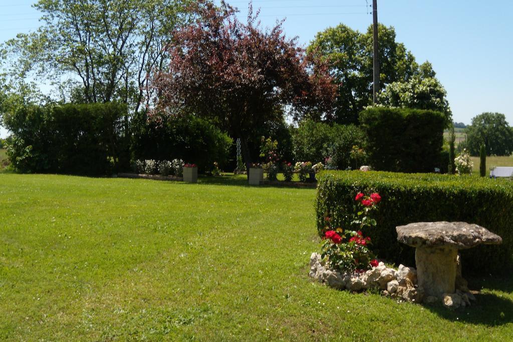 Mouchan Maison D'Hotes Las Baillargues De Haut المظهر الخارجي الصورة