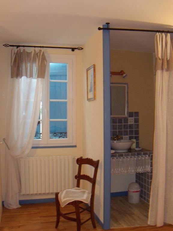 Mouchan Maison D'Hotes Las Baillargues De Haut الغرفة الصورة